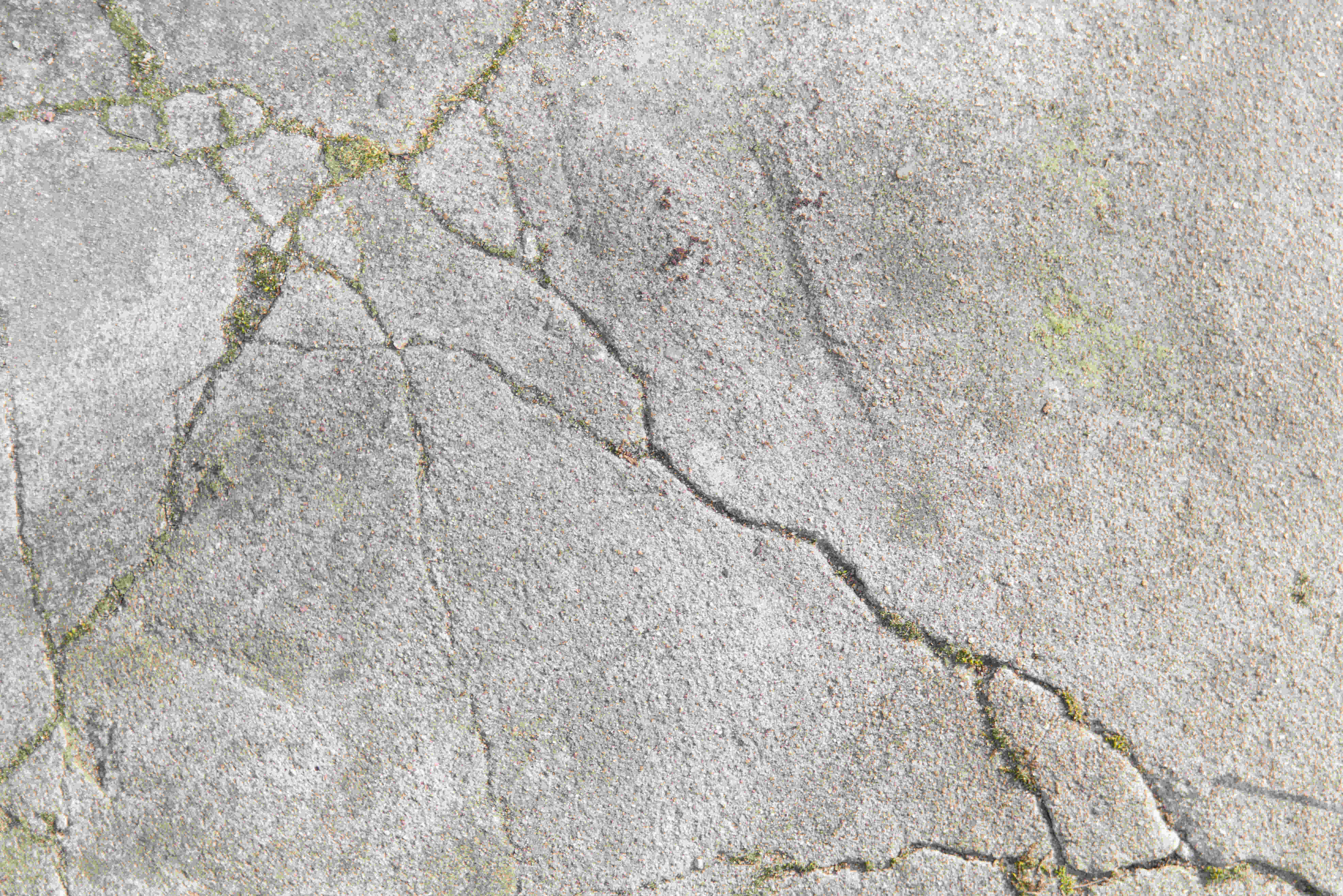 Почему появляются трещины в бетоне и как этого избежать?