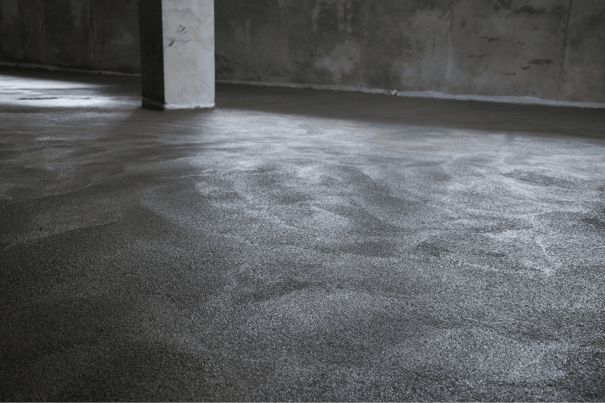 Dirty floor. Старый бетонный пол. Гладкий пол. Бетонная стяжка текстура. Наливной пол для гаража текстура.